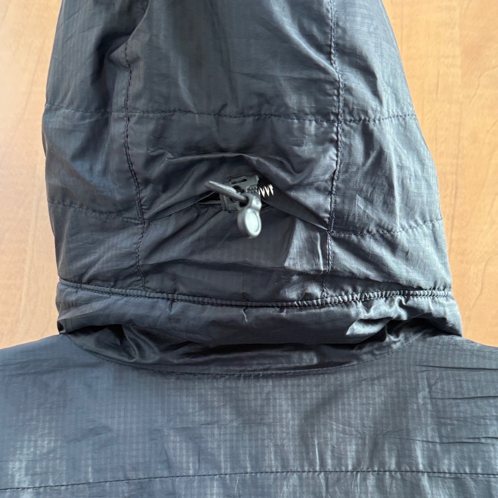 Women’s Patagonia Black Insulated Jacket - Picture 4 of 6